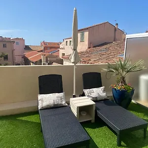 Au Coeur De T2 Climatisé Avec Terrasse Et Garage Appartement Bandol