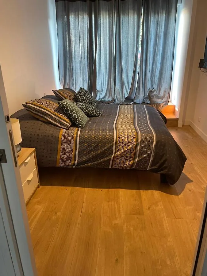 Suite Parentale Avec Salle De Bains Et Toilettes Privees contacts